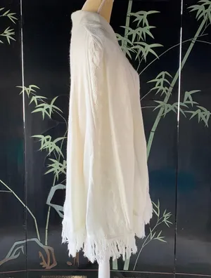 Vintage Women’s Cuddle Knit Ivory White Poncho One Size Fringe Edge Collared thumbnail 6