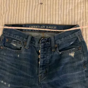 American Eagle Outfitters Vintage High-Rise Distressed Blue Jeans thumbnail 5