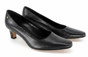 Vintage Etienne Aigner Pumps Womens 8.5 Black Leather Smart Kitten‎ Heel Spain thumbnail 1