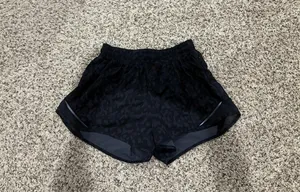 Lululemon Hotty Hot Short II *Long 4" thumbnail 2