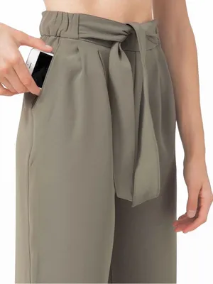 EUC Lululemon Noir Crop Pants Sage Grey Size 6 thumbnail 3