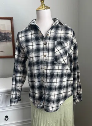 Plaid Flannel Button Down Billabong Black White Checkered Long Sleeve Shirt S‎ thumbnail 1