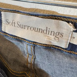 Soft Surroundings‎ Asymmetric Raw Hem Ankle Distressed Jeans Size 4 thumbnail 6