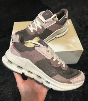 ON CLOUDNOVA Rift Pebbe Grape athletic training running shoes sneakers 7.5 new thumbnail 1