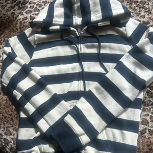 Brandy Melville Striped Sweater Blue and crème thumbnail 3