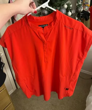 Hypothesis scrub too Red Size M thumbnail 1