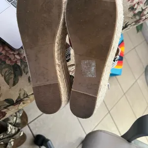Women’s shoes thumbnail 4