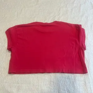 Gymshark hot pink crop top for women size Small thumbnail 6