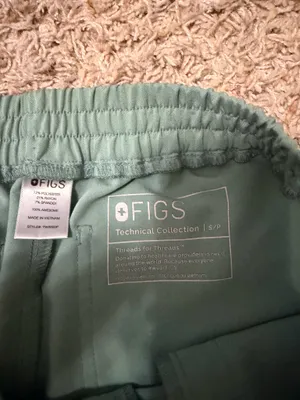 FIGS Scrubs Set thumbnail 6