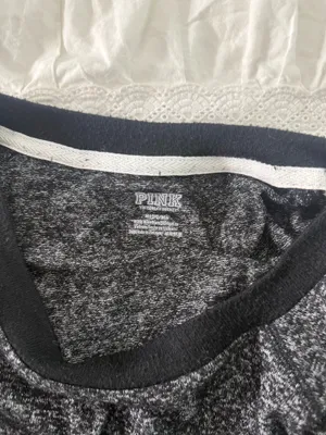 PINK Victoria's Secret Long Sleeve thumbnail 4