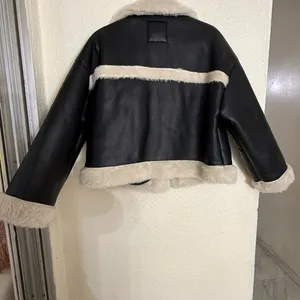 Abercrombie & Fitch Cropped Vegan Leather Sherpa Jacket size M oversized fit thumbnail 10
