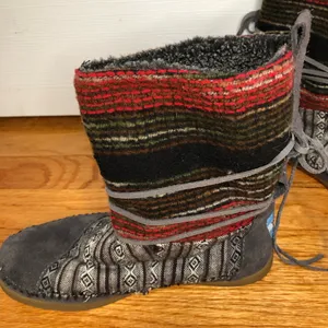 TOMS nepal boots red grey women’s size 6. Boho‎ bohemian aztec outdoor thumbnail 7
