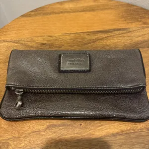 Simply Vera Wang Fold over Magnetic Handbag/Clutch/Wallet~Gunmetal Gray~EUC‎ thumbnail 2