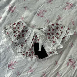 STEVE MADDEN floral ruffle collar thumbnail 5
