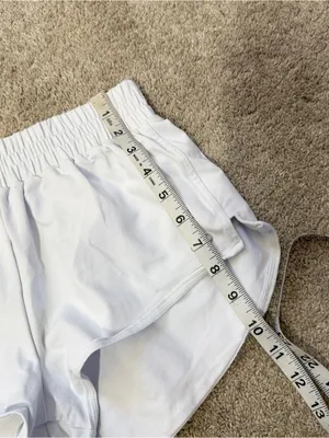 ALO Yoga Women’s Pull On Shorts 2” in White XXS thumbnail 9