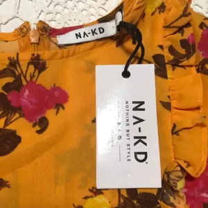 NA-KD Saffron Floral Dream Asymmetric Dress size 2 NEW thumbnail 4