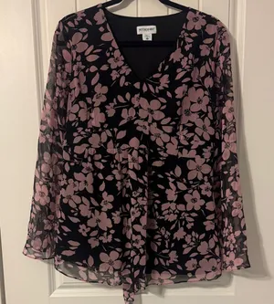 Motherhood maternity‎ floral blouse. Size L thumbnail 1