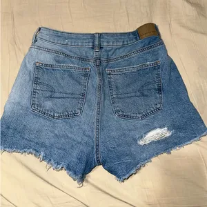 American Eagle Ripped Jean Shorts Denim thumbnail 5
