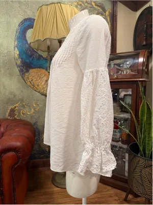 White Eyelet Puff Sleeve Pintuck Blouse Button Front High Low Tunic Boho Cottage thumbnail 5