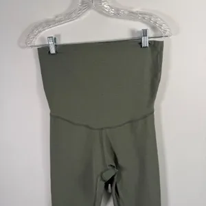 Beyond Yoga Beyond the Bump Love the Bump Midi Maternity Leggings Green Medium thumbnail 3