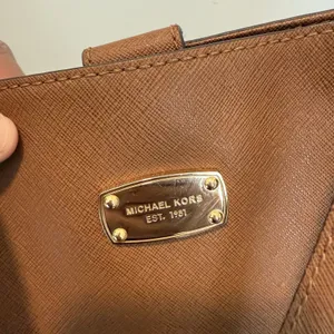 MICHAEL KORS Large Saffiano Leather Tote JET SET Tall TRAVEL ACORN BROWn thumbnail 6