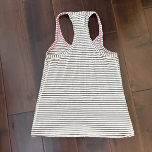LULULEMON Modern Racerback Parallel Stripe Workout Tank Top Size 6 thumbnail 9
