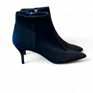Charles by Charles David Black Suede Pointed Toe Kitten Heel Ankle Boots 8M thumbnail 2