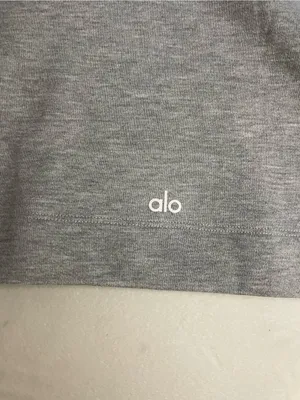 Alo NWT Bae Hoodie Athletic Heather Grey Cropped Pullover Sweatshirt Size L thumbnail 6