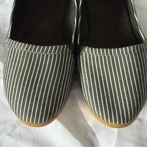Miss Me Women's Striped Black and White Loafers thumbnail 3