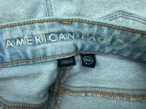 American Eagle Strigid Mom Jean Denim Jeans Size 0 thumbnail 5