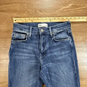 Zara Jeans Women's 6 Blue Mid Rise Straight Slim Stretch Denim EU 38 Minimalist thumbnail 6