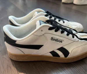 Reebok White and Black thumbnail 3