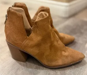 Women's Tan Suede Ankle Boots‎ Size 8 thumbnail 1