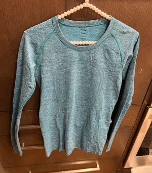 Lululemon Swiftly Tech Long sleeve Crew Size 6 Indian Ocean thumbnail 1