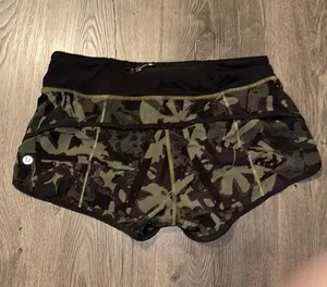 Lululemon Shorts thumbnail 2