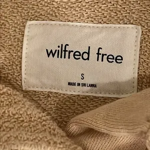 Aritzia Wilfred Free 100% Organic Cotton The Ganna Shaket, tan , oversized S thumbnail 4