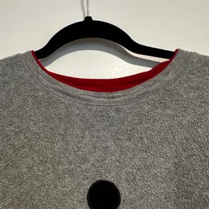 VTG 90s Y2K Mickey Mouse Disney XLarge 16/18 Grey Red Crewneck Pullover Fleece. thumbnail 12