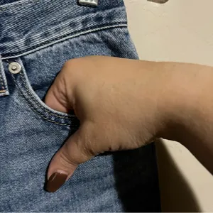 Levi’s Premium‎ 80’s Mom Jean High Rise Denim Jeans thumbnail 10