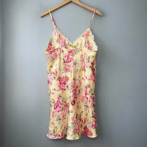 LA Intimates Lingerie Size Large Butter Floral Satin Coquette Lace Slip Romantic thumbnail 5