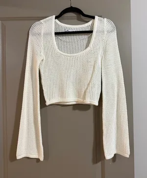 Hollister Sweater thumbnail 1