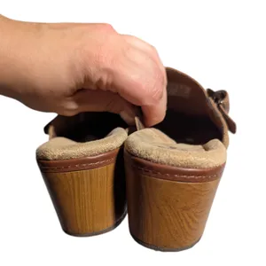 Clarks Paizlee Nora Brown Suede Open Back Wooden Heel Classic Clogs Sz 8.5 thumbnail 3