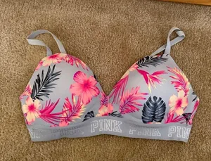 Victoria's Secret PINK Wear Everywhere Wireless Lightly Lined Bra thumbnail 1