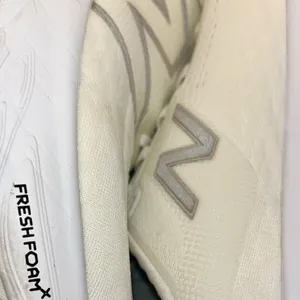 New balance, fresh foam X 1080 V14 women’s 8 White and Beige Newish in box thumbnail 11