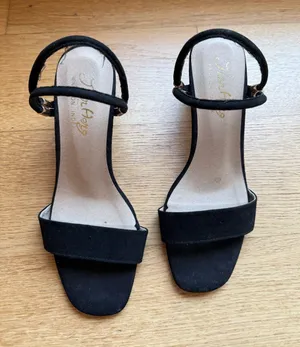 Black block faux Suede heels 7 thumbnail 1