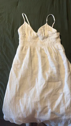 White Dress Sim & Sam thumbnail 1