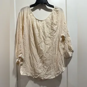 American Eagle Outfitters Cream Blouse with embroidered‎ Floral Accents Size XL thumbnail 5