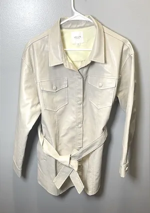 Le Lis Women's Beige‎ Faux Leather Jacket Trench Coat Size Medium thumbnail 1