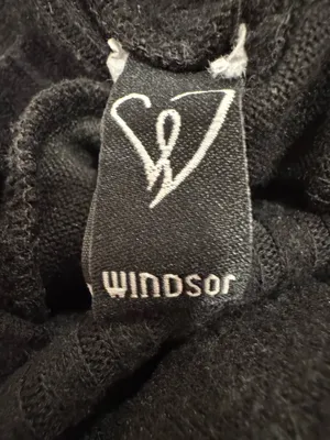 Windsor Open Back Long Sleeve Top thumbnail 3