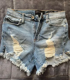 Kendall & Kylie Shorts thumbnail 1