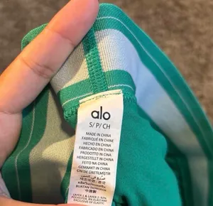 Alo Yoga Shorts thumbnail 4
